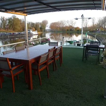 B&B Barge Johanna-3